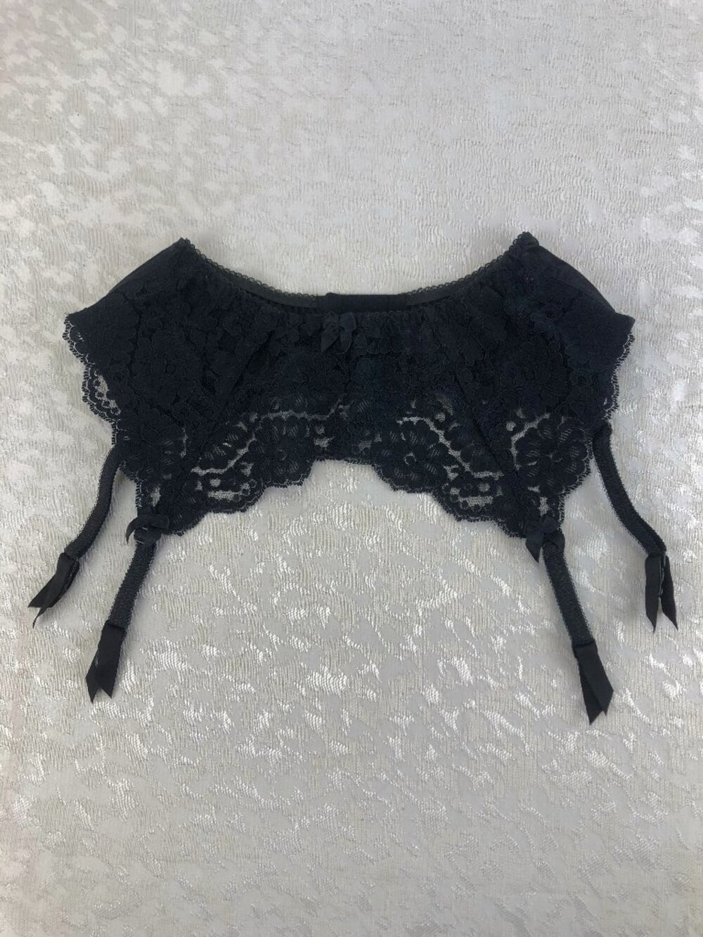 Victoria’s Secret Black Lace Garter Belt Boudoir Lingerie Size M/L NWOT